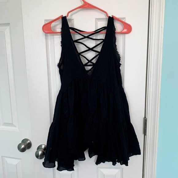 Free People Women's Size Extra Small Black V-Neck Sequin Top - Picture 5 of 6